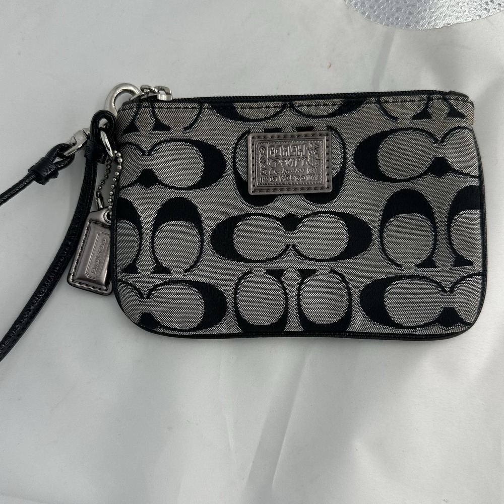 Coach Poppy Black Signature Jacquard Wristlet Silver Metallic Trim